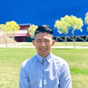 Meet your Posher, Adriano